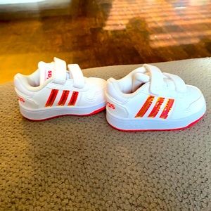Size 3k adidas sneakers